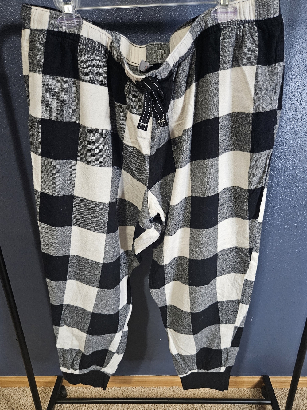 Old Navy Black & White Buffalo Plaid Pants